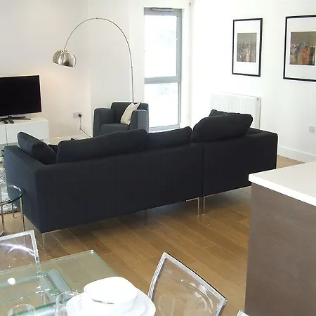 Max Serviced Apartments Aldgate, Wilson Tower